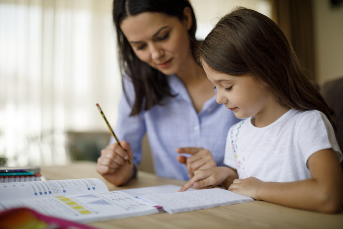 Como motivar os filhos para os estudos durante a quarentena
