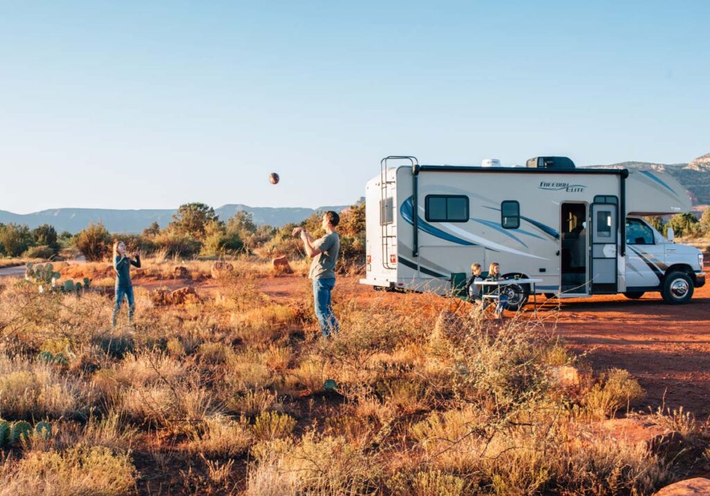 Viajar de autocaravana: 5 destinos para conhecer title