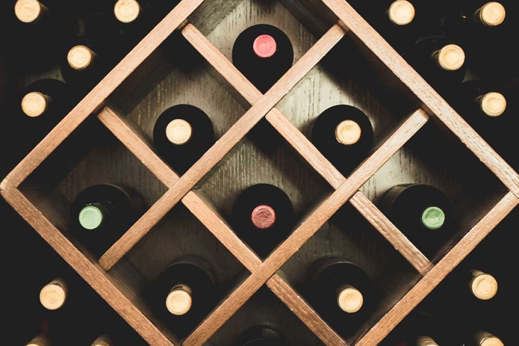 Instala uma cave de vinho em tua casa title