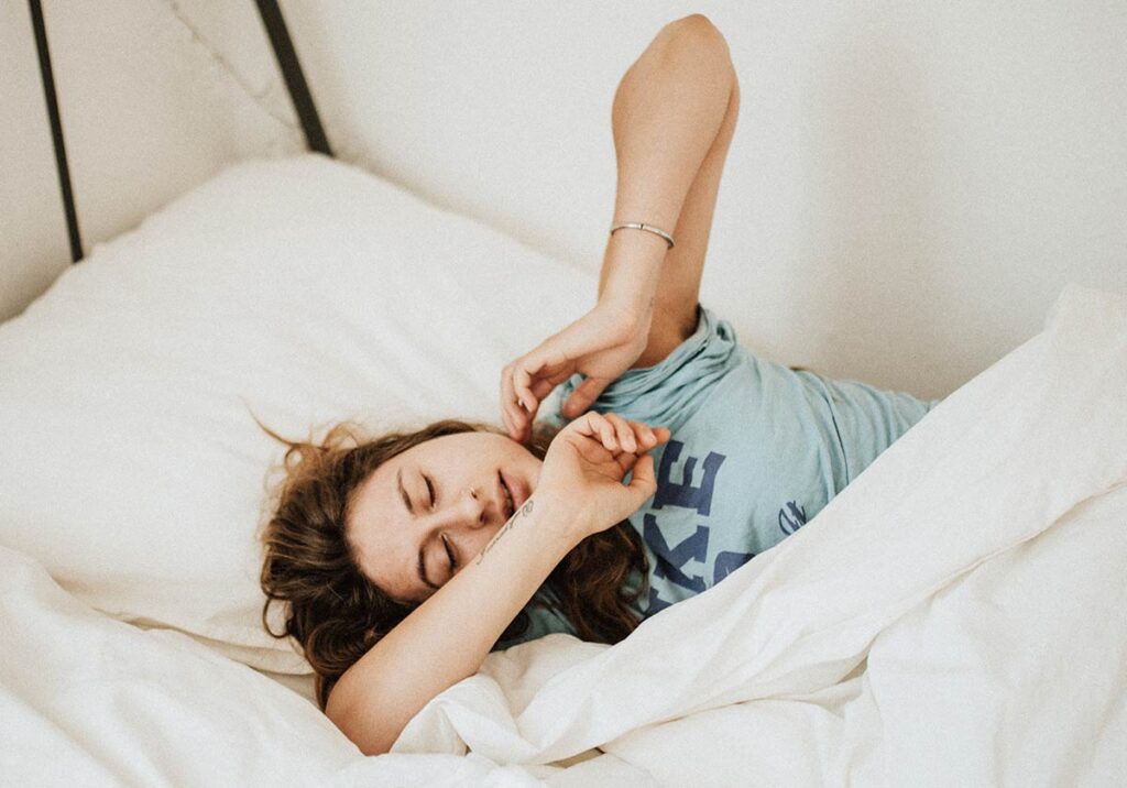 Como dormir melhor: 16 dicas que vão ajudar title