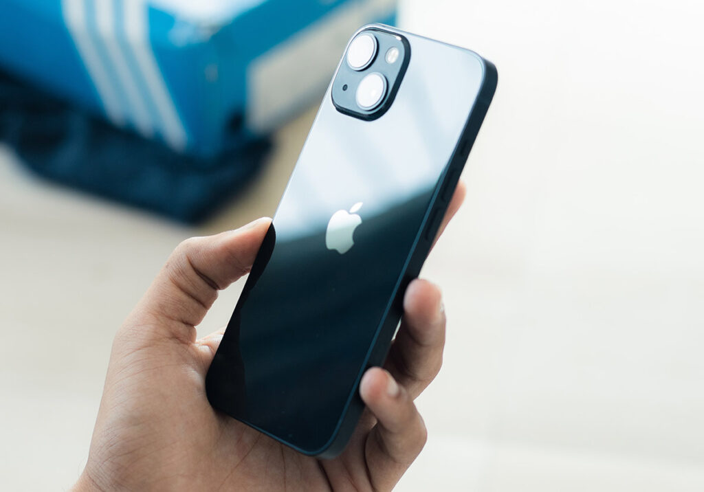 Samsung Galaxy S22 vs. iPhone 13: qual o melhor? title