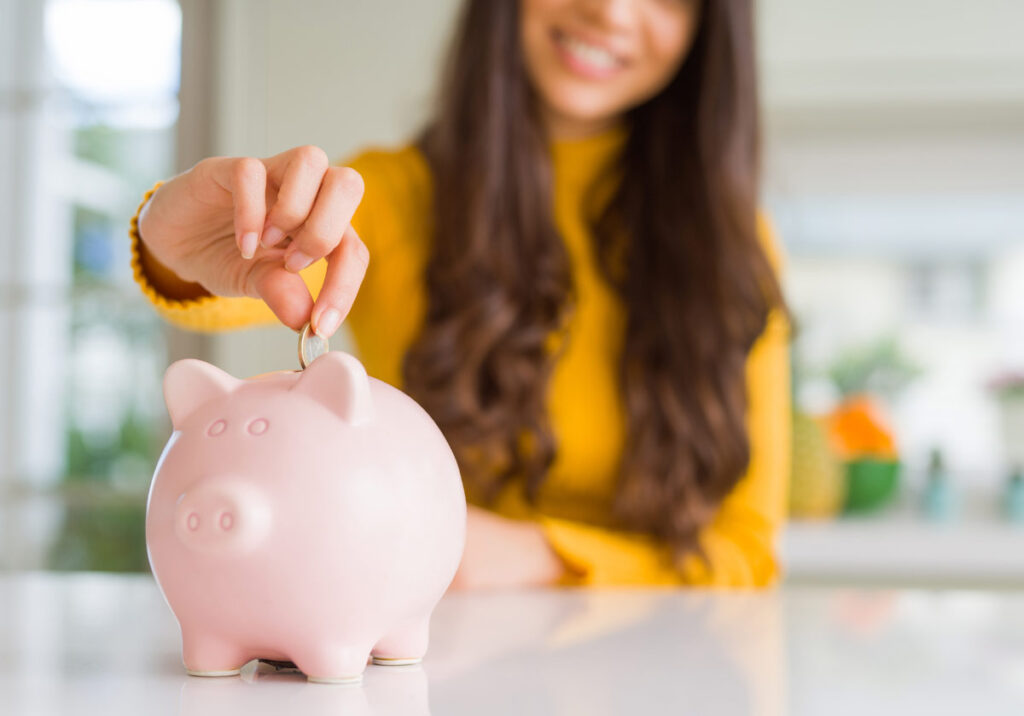 18 dicas para poupar dinheiro rápido title