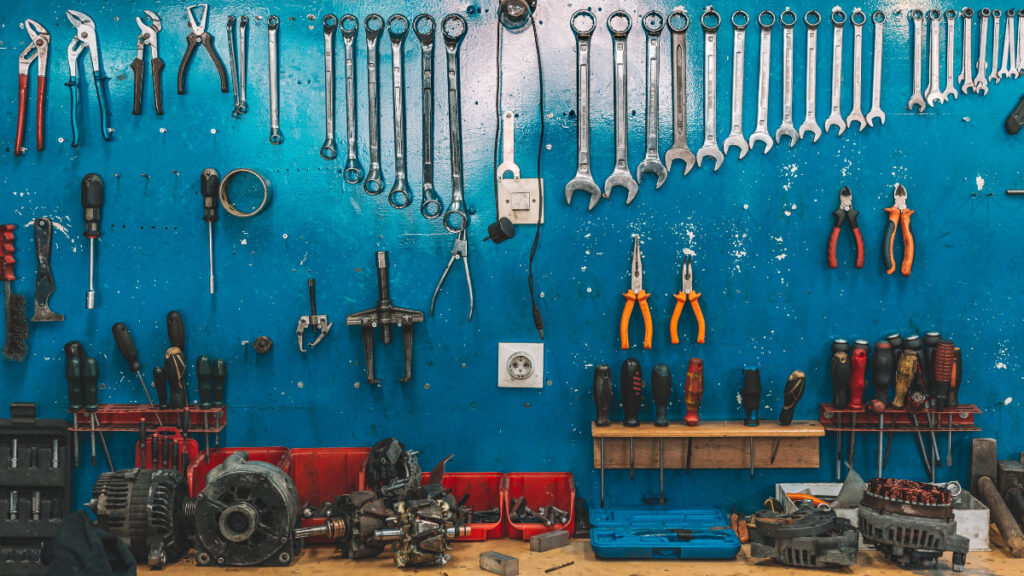 10 coisas que não podem faltar na tua garagem title