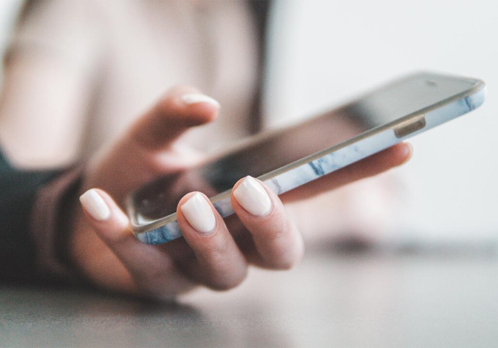 Como transferir dados de um telemóvel para outro title
